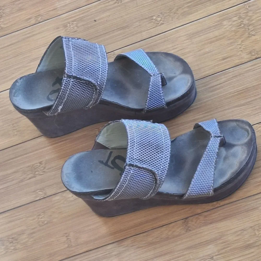 OTBT Brookfield Pewter Mesh Wedge Platform Sandals Women's Size 7.5 M